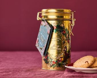 Merry Christmas - Spiced Orange & Cranberry Shortbreads in Tin
